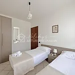 560 - Trilocale A Sirolo, Al Primo Piano Con Giardino, Aria Condizionata E Wi-fi - White Club Omaggio Dal Lun Al Ven Fino Al 02-08 * Sirolo