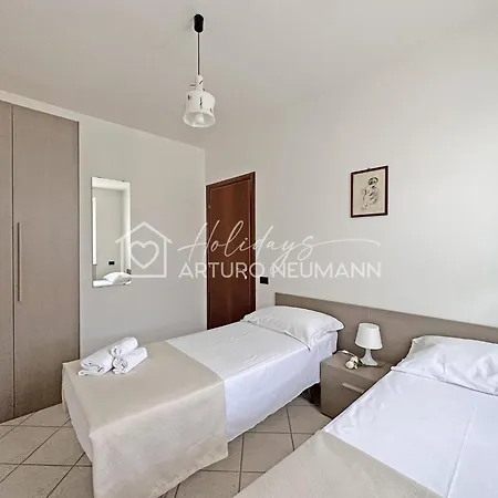 560 - Trilocale A Sirolo, Al Primo Piano Con Giardino, Aria Condizionata E Wi-fi - White Club Omaggio Dal Lun Al Ven Fino Al 02-08 * Sirolo