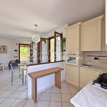 Διαμέρισμα 560 - Trilocale A Sirolo, Al Primo Piano Con Giardino, Aria Condizionata E Wi-fi *