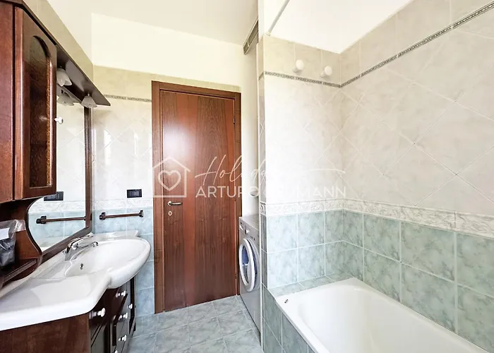 Διαμέρισμα 560 - Trilocale A Sirolo, Al Primo Piano Con Giardino, Aria Condizionata E Wi-fi *